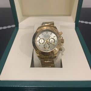 Unisex Gold Tone Stainless Steel Chronograph Hand Watch